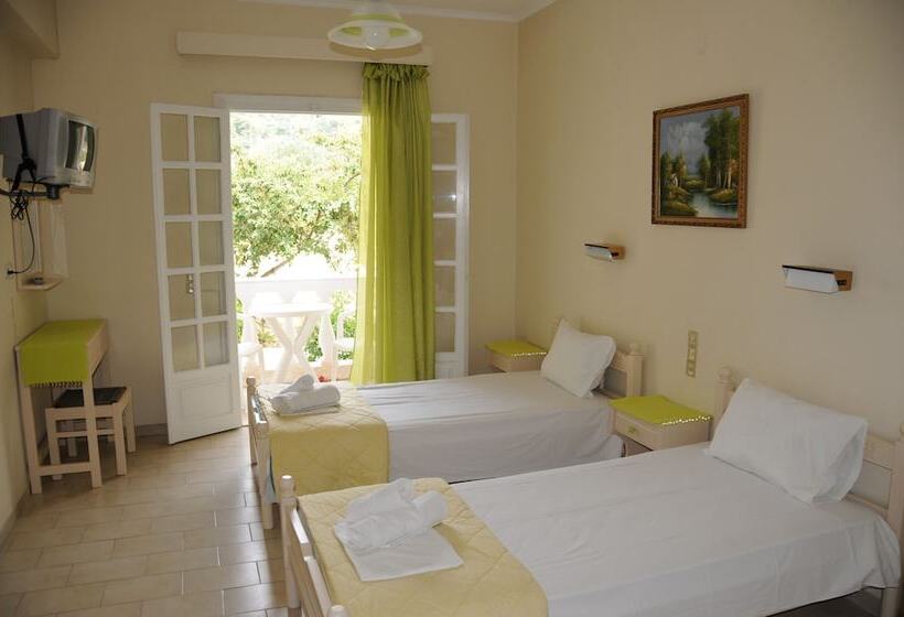 هتل Vicky's Garden