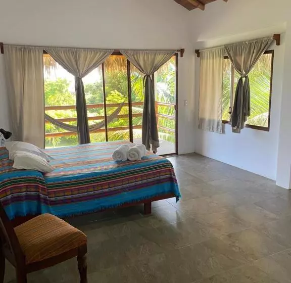 Aamiaismajoitus (B&B) Hosteria Guachapeli