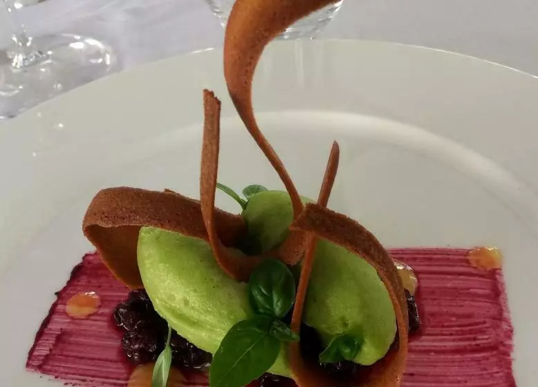 Strandakar Hotell & Restaurang