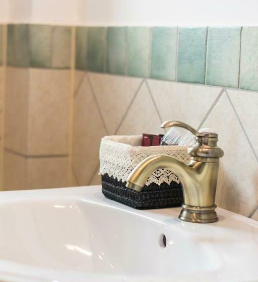 膳宿费 Conacu´ Boierului