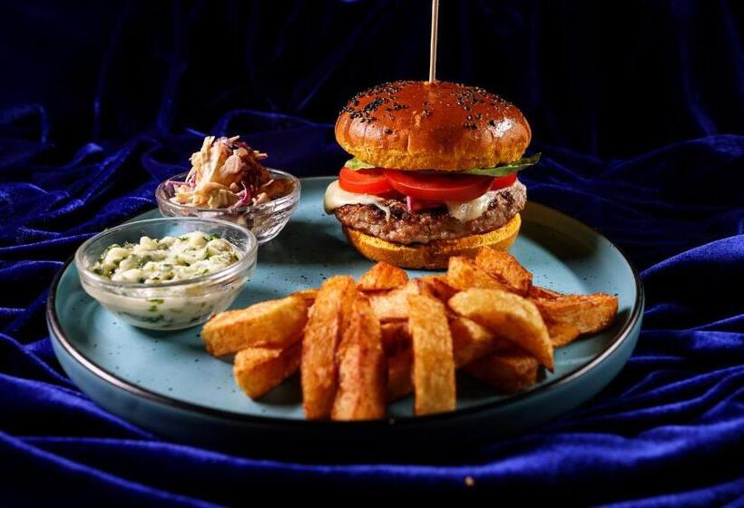 膳宿费 Conacu´ Boierului