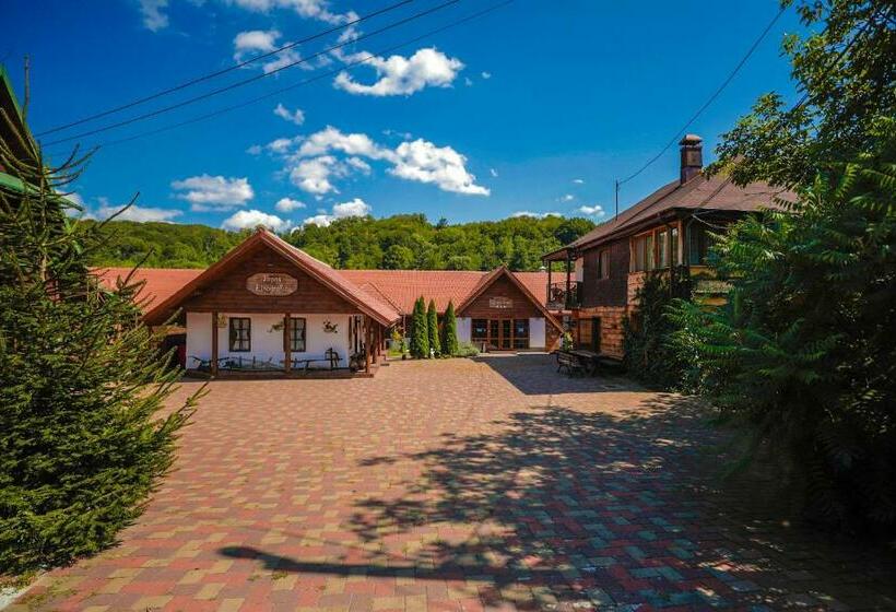 پانسیون La Ferma Veche Bogdana