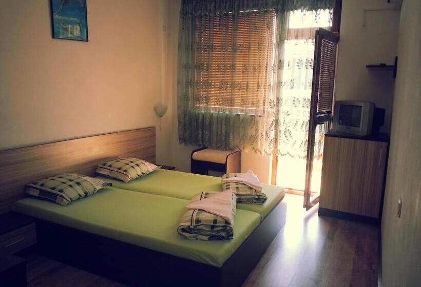 ペンション Villa Diana