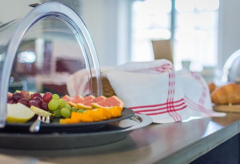 Strandakar Hotell & Restaurang