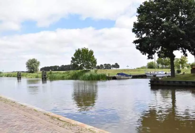 リゾートホテル Waterdorp Burdaard