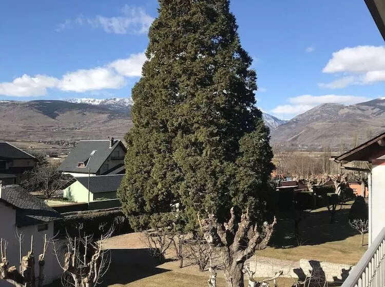 Apartamentos La Torreta Del Llac