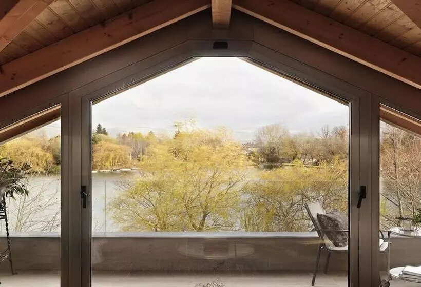 Apartamentos La Torreta Del Llac