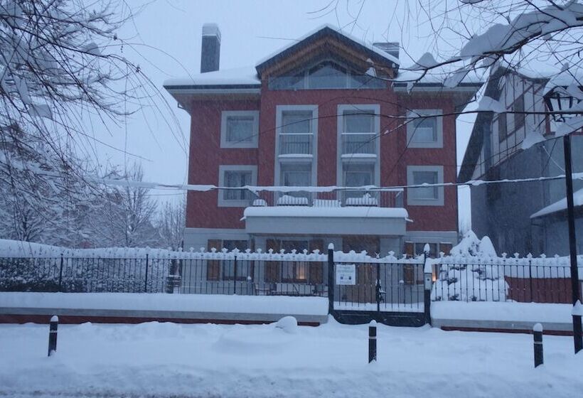 Apartamentos La Torreta Del Llac