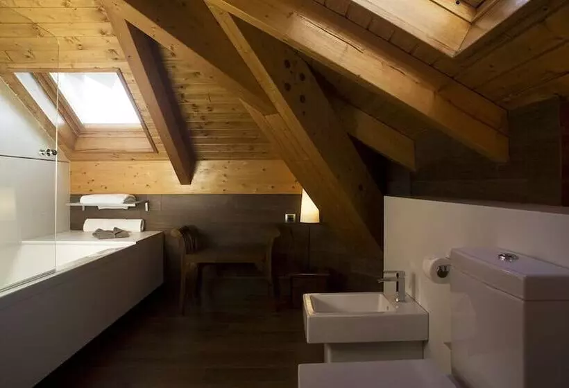 Apartamentos La Torreta Del Llac