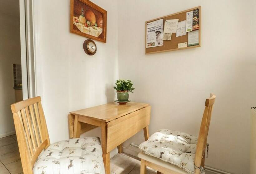 Relaxing Studio Sauna Luxe Bed Pet Friendly