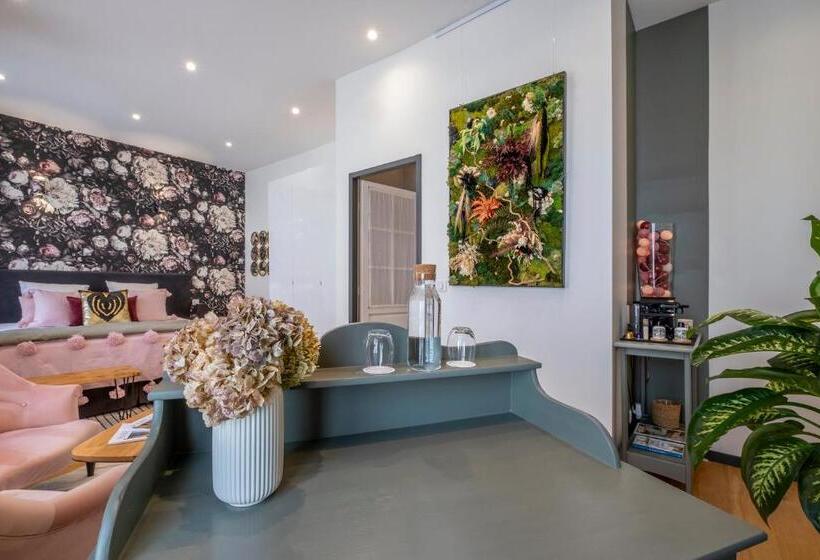 Escale Rochelaise B&b, Spa Bain Nordique Et Sauna Tonneau