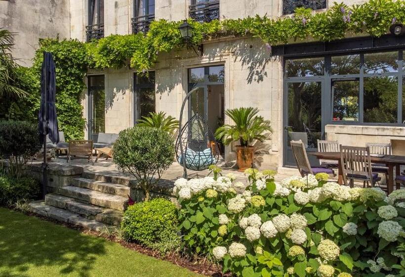 Escale Rochelaise B&b, Spa Bain Nordique Et Sauna Tonneau