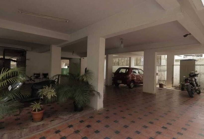 Galaxy Service Apartment