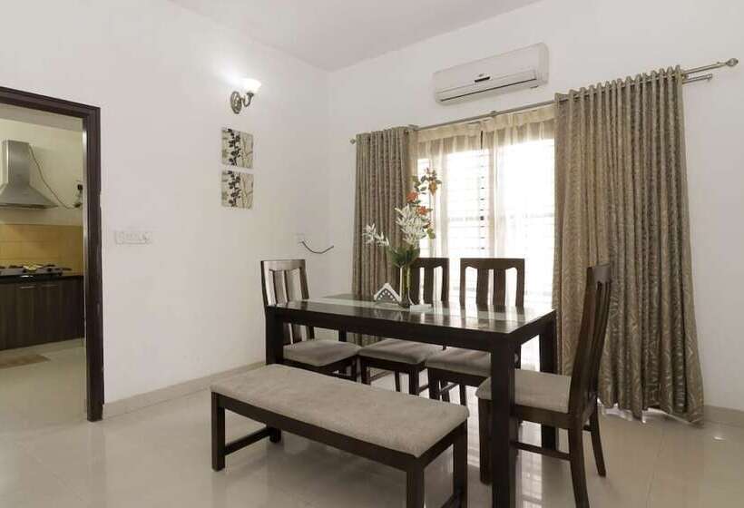 Galaxy Service Apartment