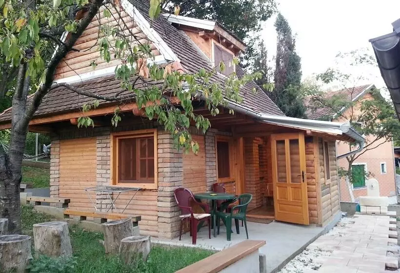 هتل Brvnara Vrdnik