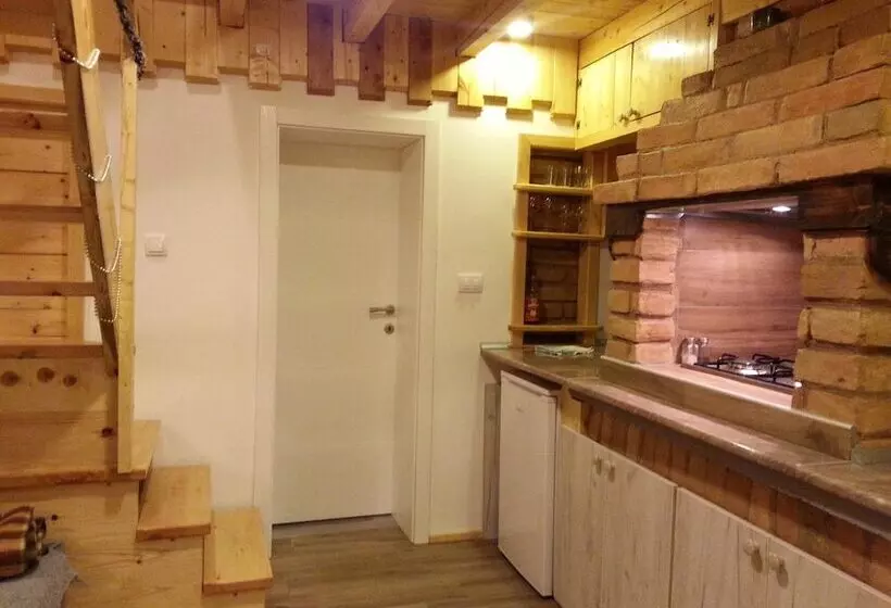 هتل Brvnara Vrdnik