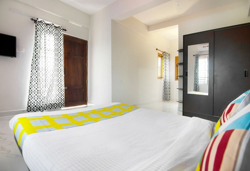 Hotel Rajamandiram By Oyo Rooms