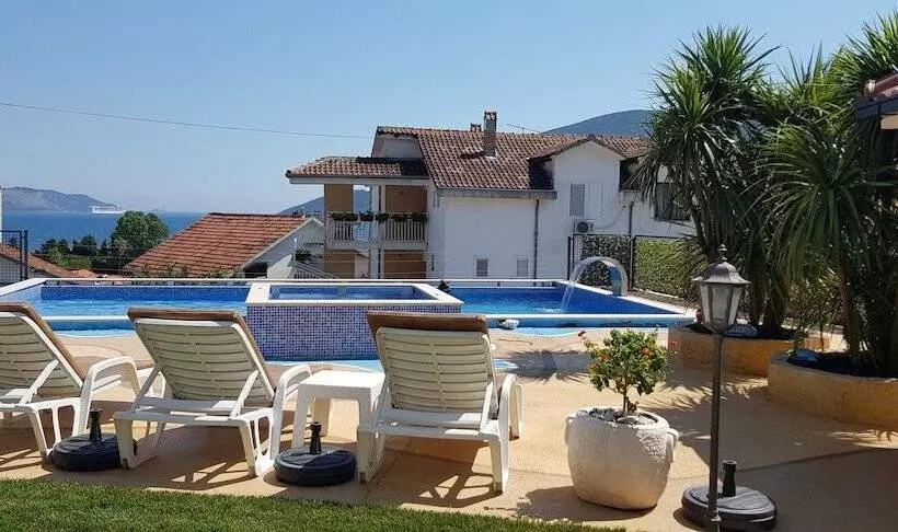 پانسیون Apartmani Niksic