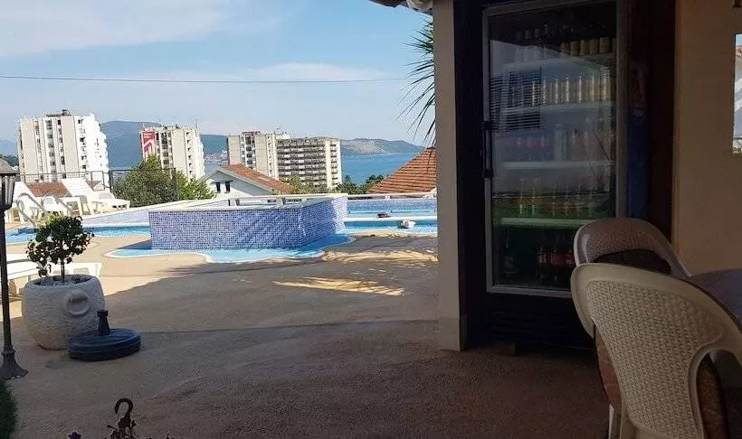 پانسیون Apartmani Niksic