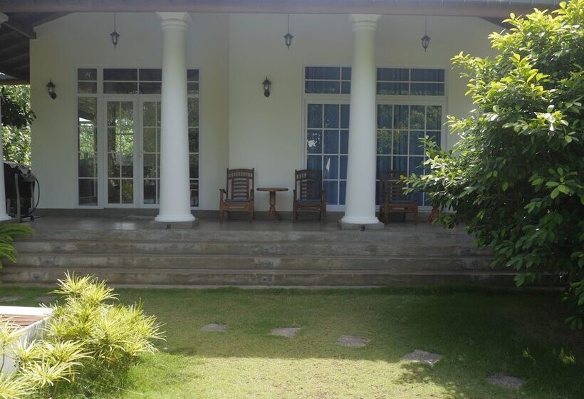 بنسيون Pearl Villa Welhengoda