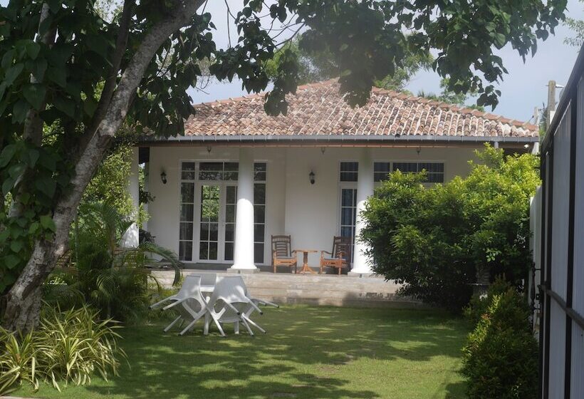 بنسيون Pearl Villa Welhengoda