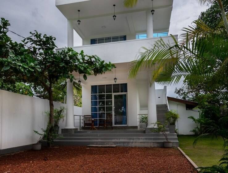 بنسيون Pearl Villa Welhengoda