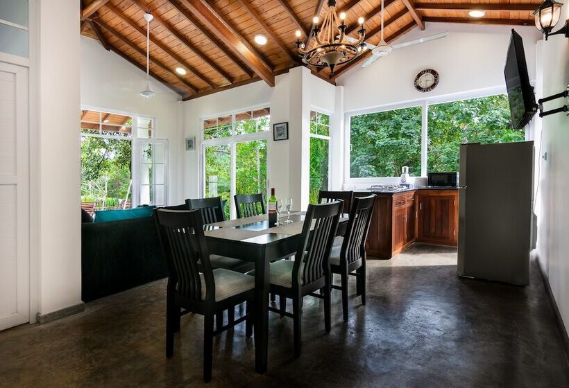 بنسيون Pearl Villa Welhengoda