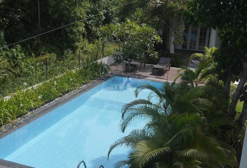 بنسيون Pearl Villa Welhengoda