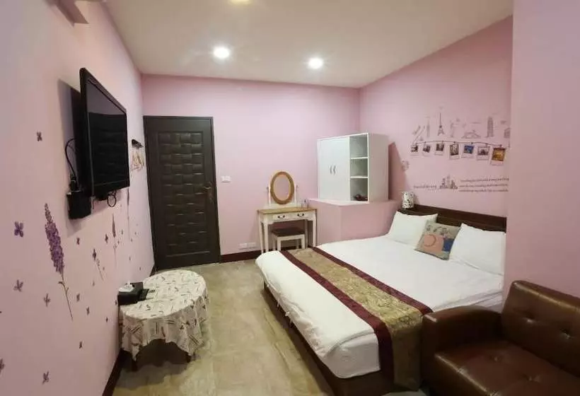 پانسیون Sanyi Hawthorn B&b