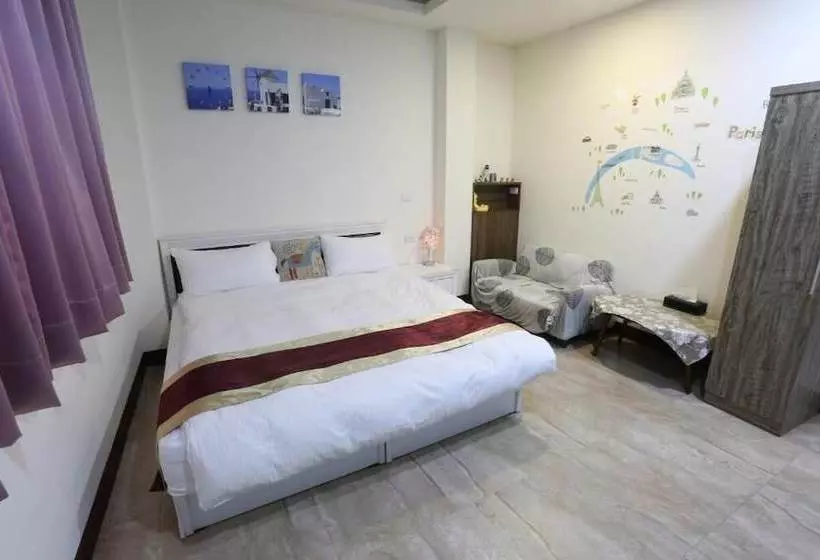 پانسیون Sanyi Hawthorn B&b