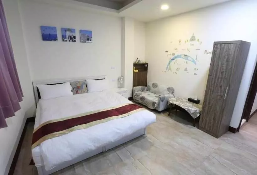 پانسیون Sanyi Hawthorn B&b