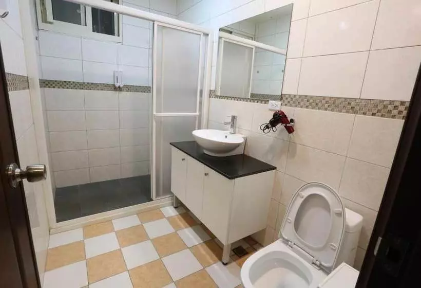 پانسیون Sanyi Hawthorn B&b