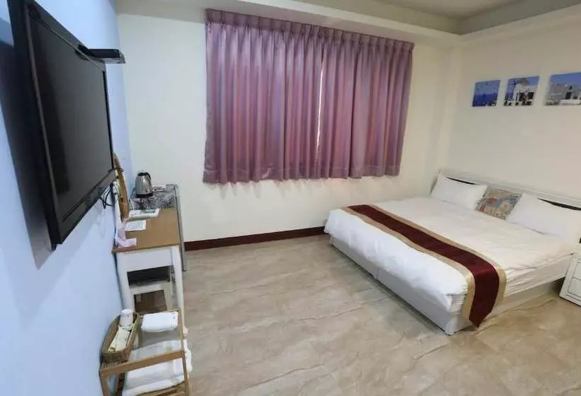 پانسیون Sanyi Hawthorn B&b