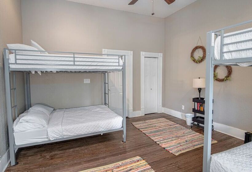 Restored Historic 2br/1.5ba House Near Downtown