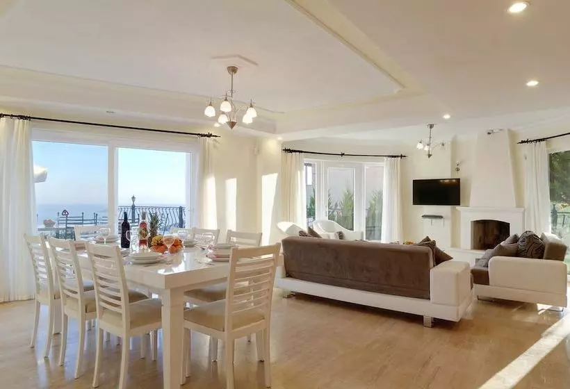 Villa Azalea