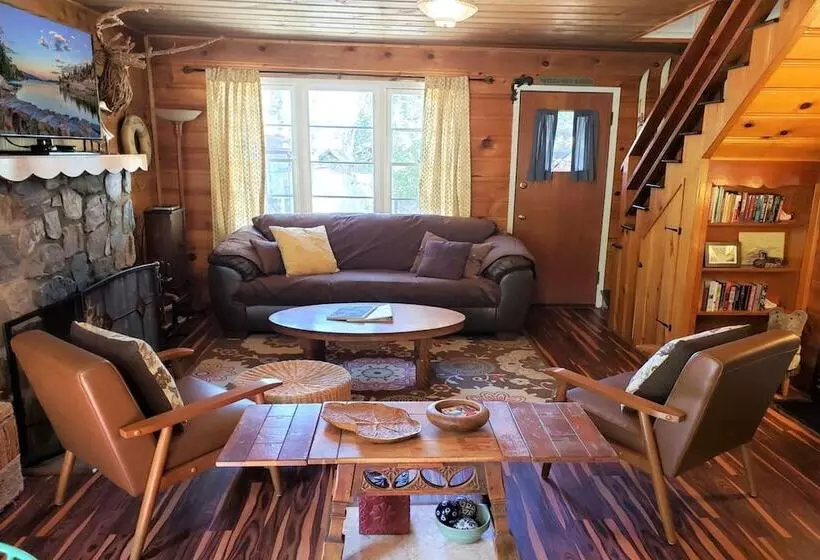 A Sweet Pine Cabin