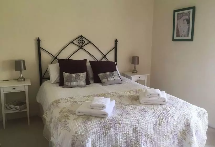 B&b 23