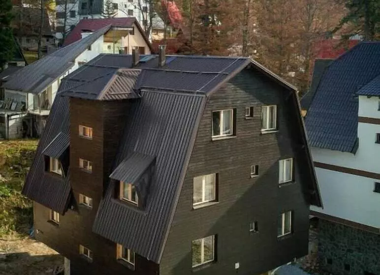 هتل Chalet Petit Palais