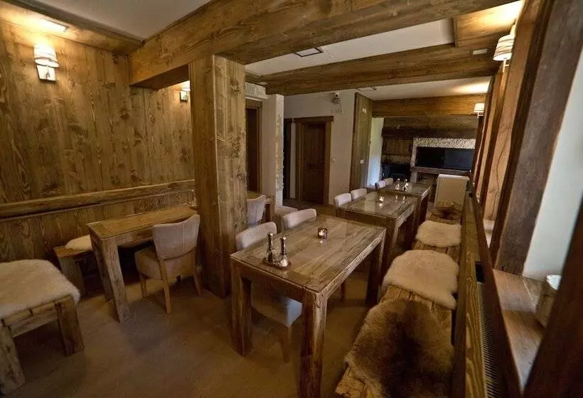 هتل Chalet Petit Palais