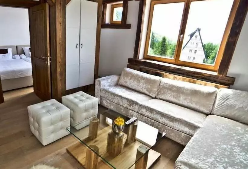هتل Chalet Petit Palais