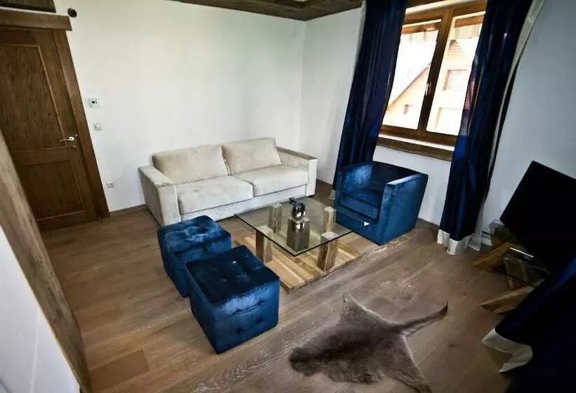 هتل Chalet Petit Palais
