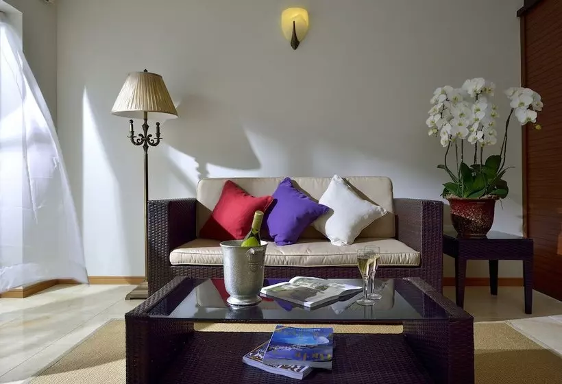 Hotelli Pool Terrace Imgya Suite