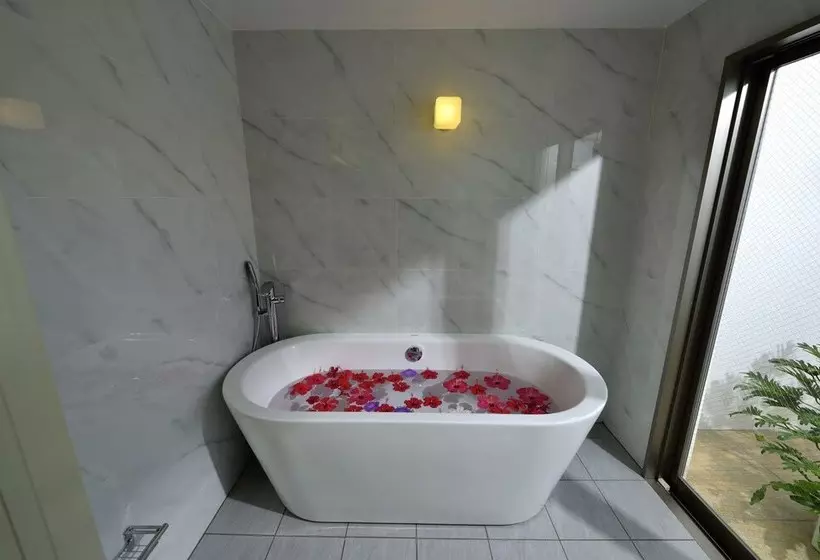 Hotelli Pool Terrace Imgya Suite