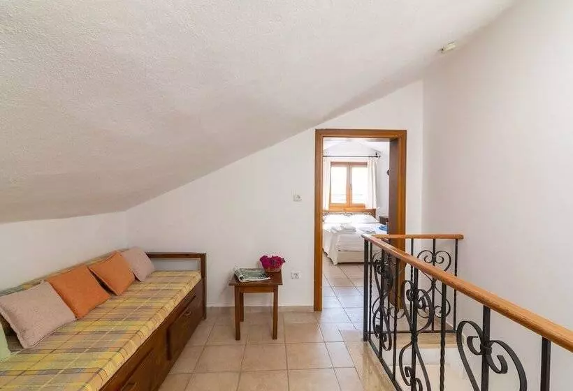Korsan Apartments