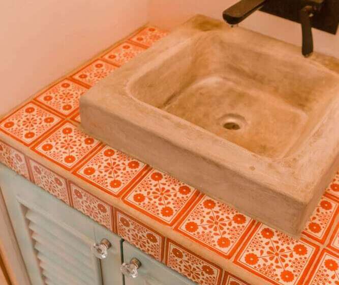 پانسیون Babylon Beach