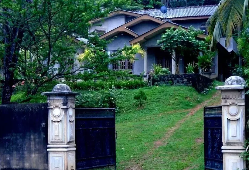 ペンション Bee Line Cinnamon Estate Villa