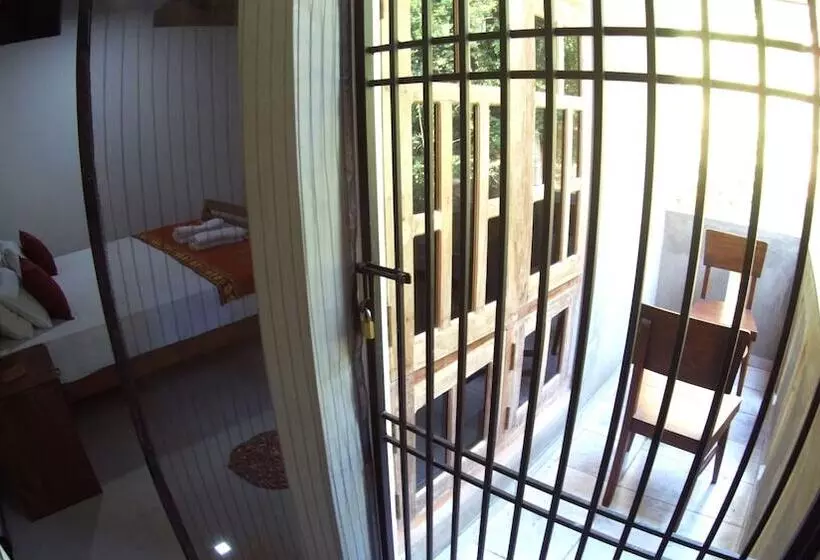 ペンション Bee Line Cinnamon Estate Villa