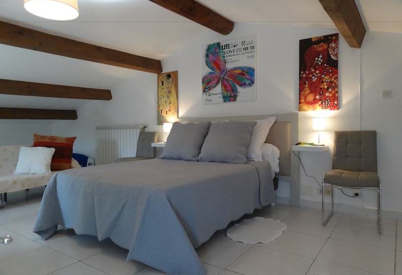 بنسيون Locations Des Alpilles