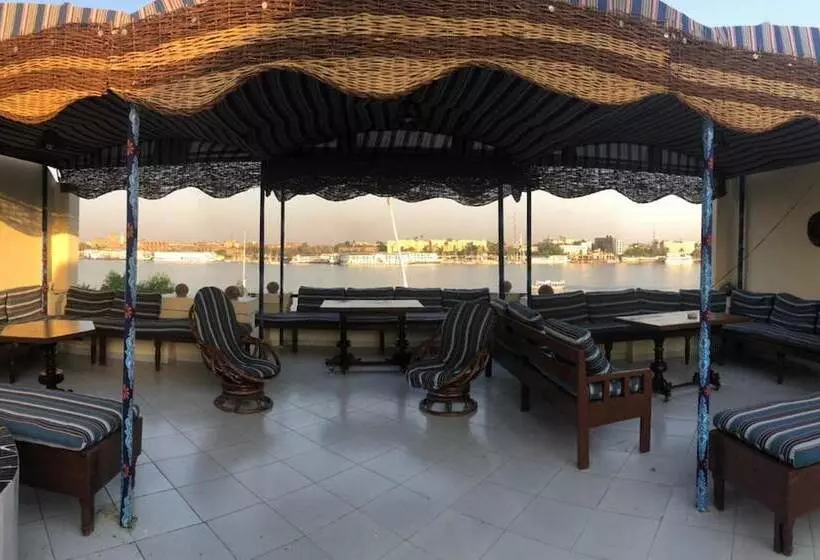 پانسیون Nile Castle