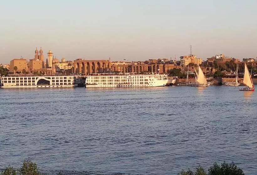 پانسیون Nile Castle